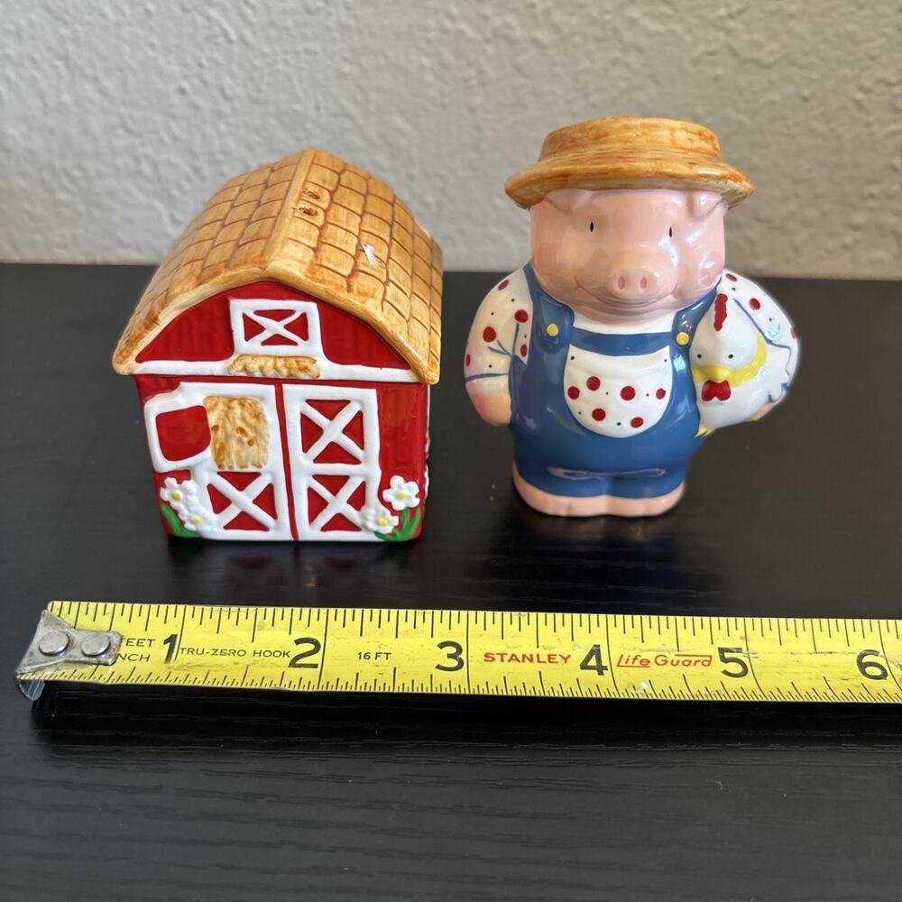 Russ Farmer Pig and Barn Salt And Pepper Shakers